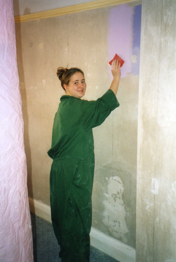 Laura Decorating Dec 2004